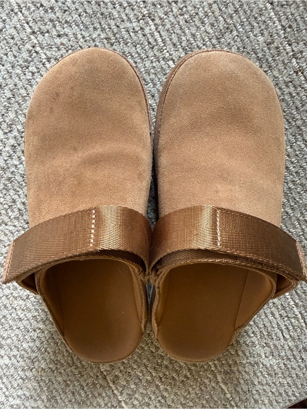 UGG Goldenstar Clogs - Picture 6 of 8